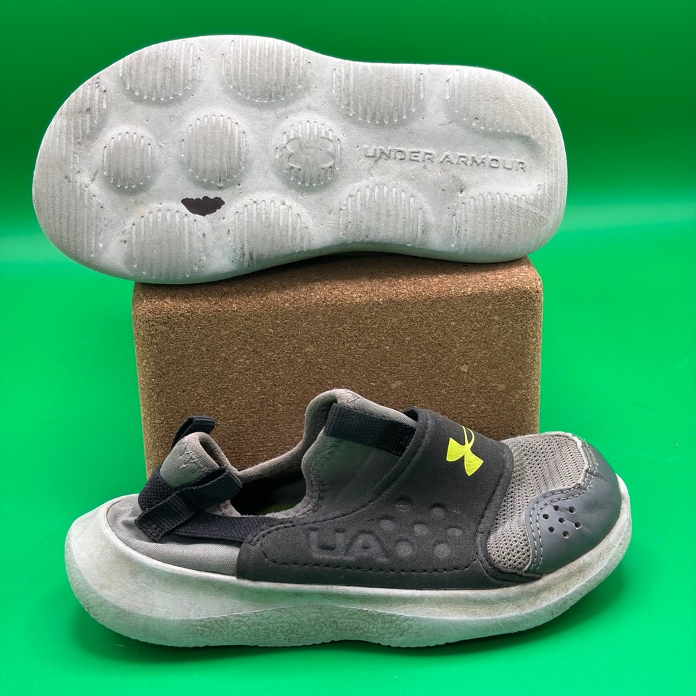 Under Armour Runplay Sneakers Toddler 9K Black/Yellow Slip On Athletic Shoes UA